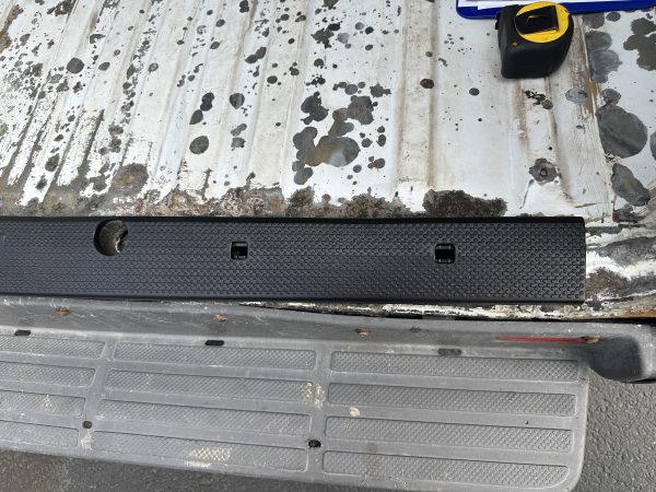 T1N 2001-2006 Sprinter rear door trim Genuine Mercedes lower scuff plate kit - Image 7